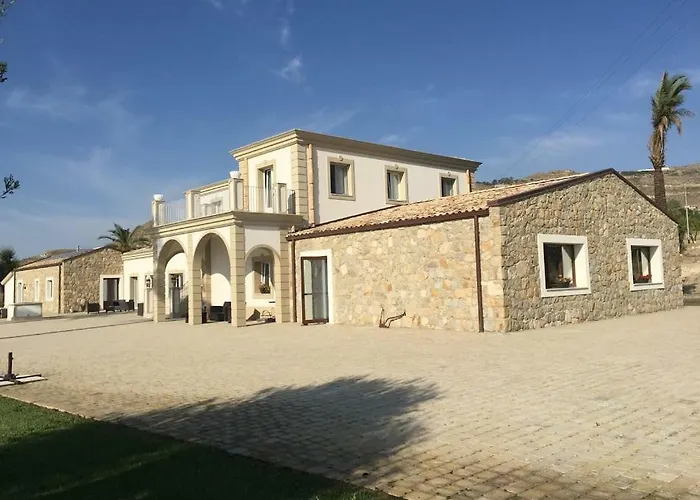 مزرعة للإقامة Borgo Ginuga