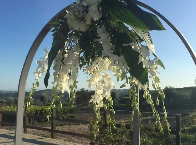 مزرعة للإقامة Borgo Ginuga