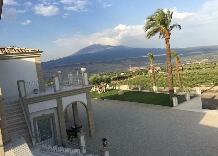 Lantgård Borgo Ginuga *